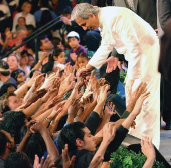Benny Hinn Prayer Request Form Byjuayrlqemyhm https www premierchristianity com home my night with benny hinn 2915 article