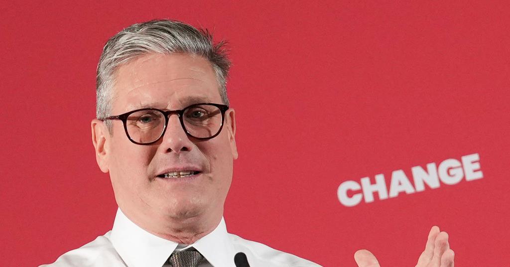 2024-05-27T101251Z_855217721_RC2YY7AM90CD_RTRMADP_3_BRITAIN-ELECTION-STARMER-CAMPAIGNING