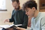 christian-family-praying-together
