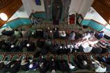 2025-02-28T154533Z_782594638_RC2O3DA1QPXP_RTRMADP_3_RELIGION-RAMADAN-BRITAIN