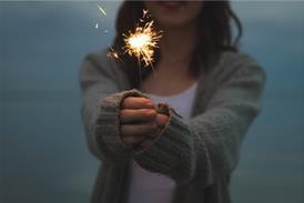 sparkler-677774_1920 (1)