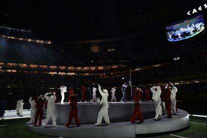 2025-02-10T015318Z_1747020040_UP1EL2A058S54_RTRMADP_3_FOOTBALL-NFL-SUPERBOWL-HALFTIME