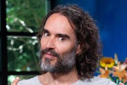 russell-brand-dumped-katy-perry-via-a-text-on-new-years-eve-leaving-her-shattered-in-bed-for-two-weeks-01