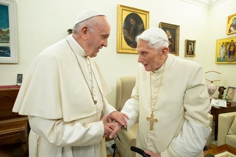 2018-12-22T000000Z_922394301_RC14023F0060_RTRMADP_3_POPE-BENEDICT-VISIT