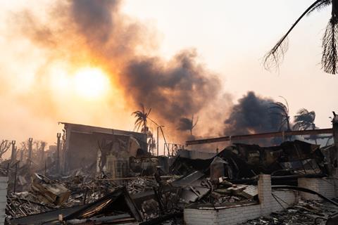2025-01-12T170727Z_1737538380_MT1USATODAY25172370_RTRMADP_3_STRUCTURES-CONTINUE-TO-BURN-ON-JAN-8-2025-IN-THE-PACIFIC