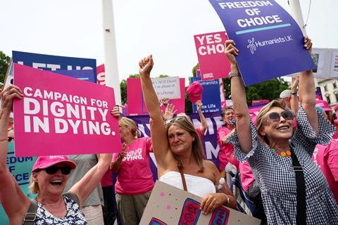 2025-06-20T143039Z_1420015701_RC2E6FAUB9TQ_RTRMADP_3_BRITAIN-ASSISTED-DYING