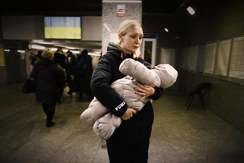 2022-03-04T000000Z_768057668_MT1NURPHO0001Y4711_RTRMADP_3_REFUGEES-FROM-UKRAINE-ARRIVE-IN-WARSAW