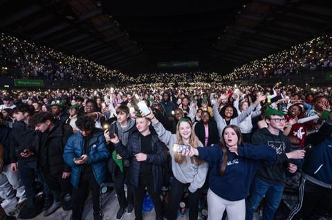 Flame, crowd